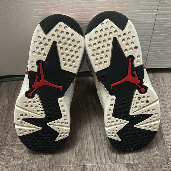 Air Jordan Retro 6 kids white/university red size 13c - Picture 7 of 9